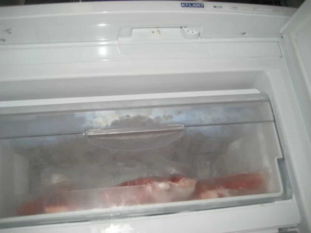 течет вода стиральная машина