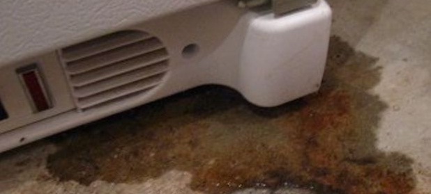 течет вода стиральная машина